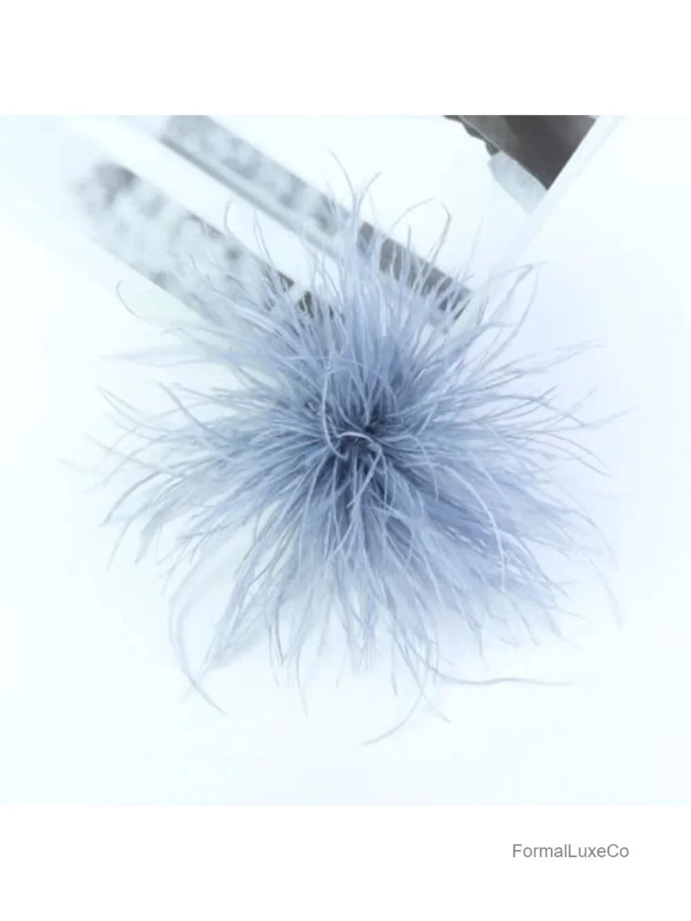 Oversized Feather Flower Brooch Pin, Elegant Floral Design for Suits Dresses